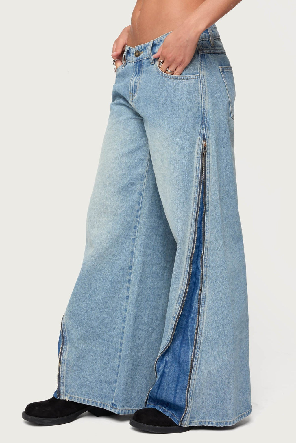 Zippered Washed Low Rise Wide Leg Jeans